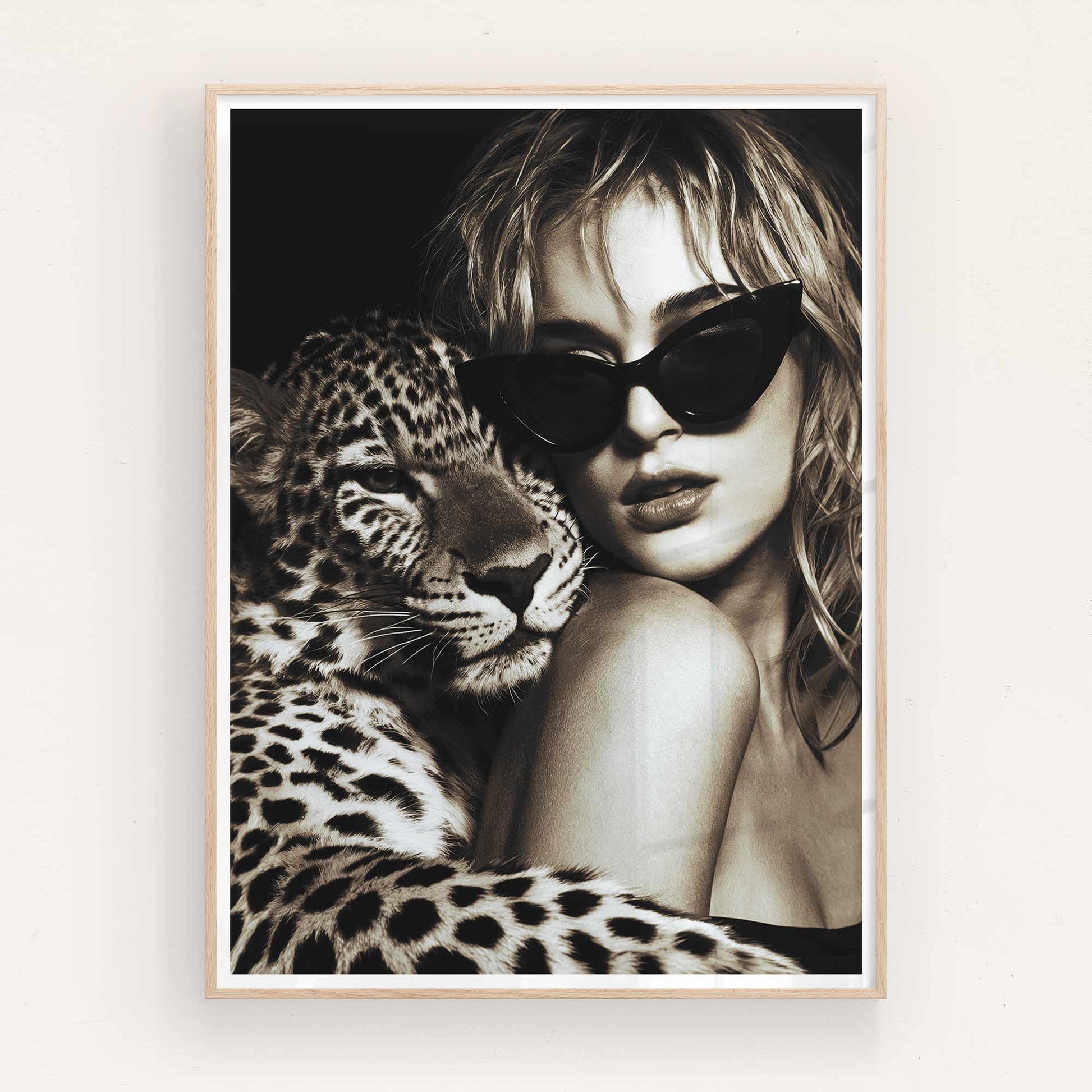Glamorous black and white art for fashion lovers