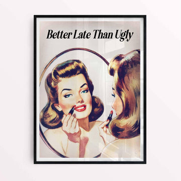 Glamorous 50s style girl bathroom decor